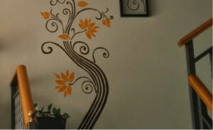 Detalles pintados en pared